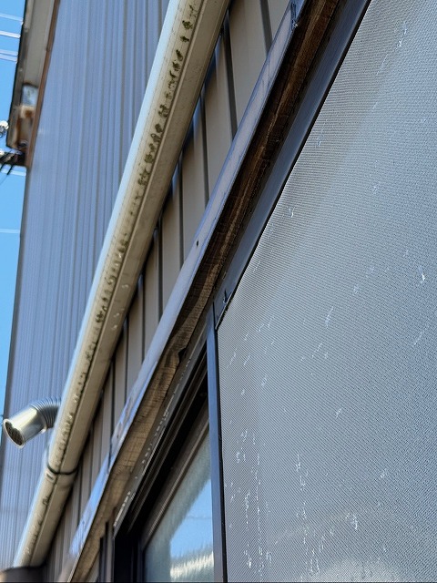 窓まわりからの雨漏り