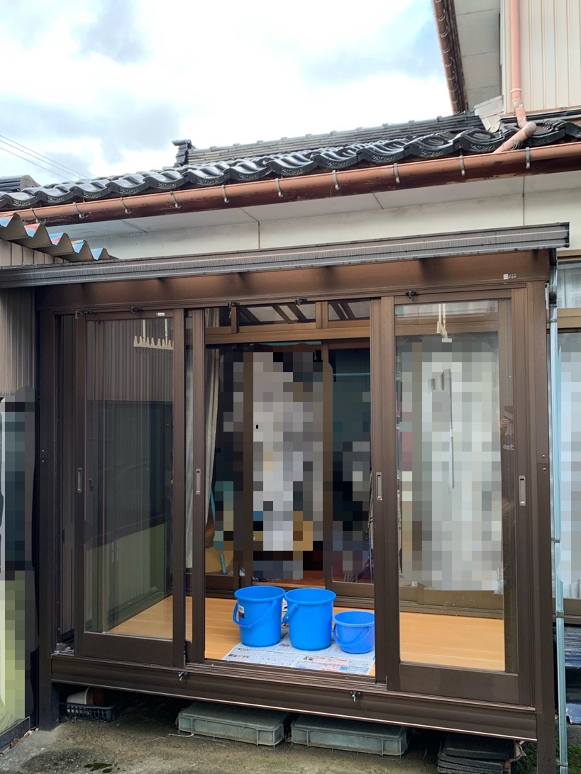 サンルームからの雨漏り！サンルーム屋根の修理のご依頼【現地調査】