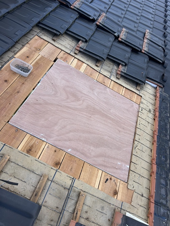 天窓の箇所に木下地