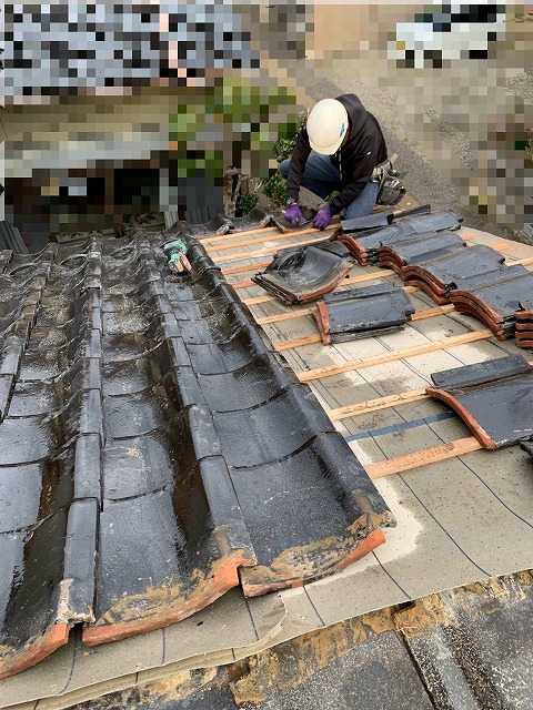 金沢市の方へ　瓦屋根の葺き直し工事を実施中！