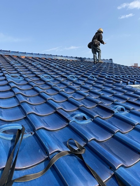 面戸が落ちて来た瓦屋根の現場調査