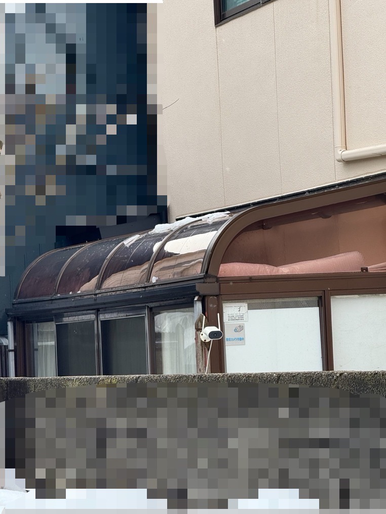 【内灘町】落雪でサンルーム屋根が割れた…ポリカ板の全面交換工事を行いました！