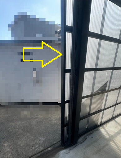 端のフレームと取り付け