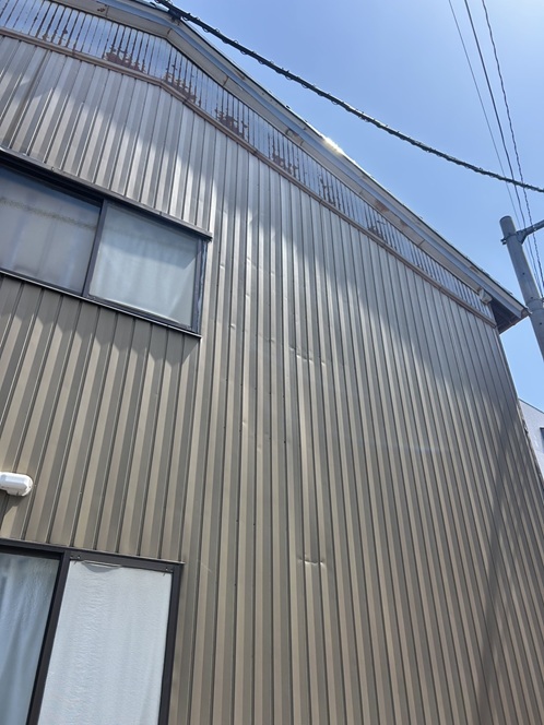 外壁ガルバを固定