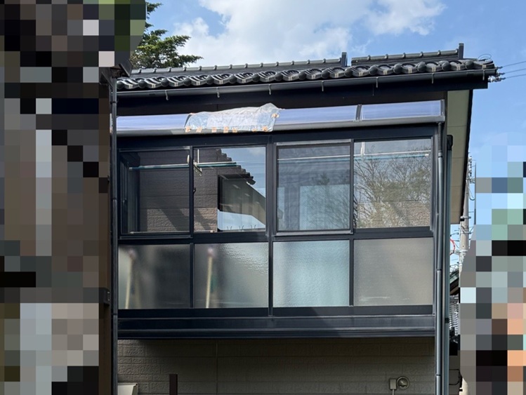 割れたサンルーム屋根