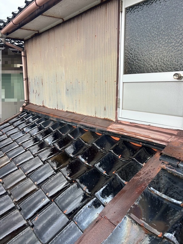 【かほく市】年数が経っている瓦屋根を新しく！葺き替え工事と雨どいの交換工事を実施