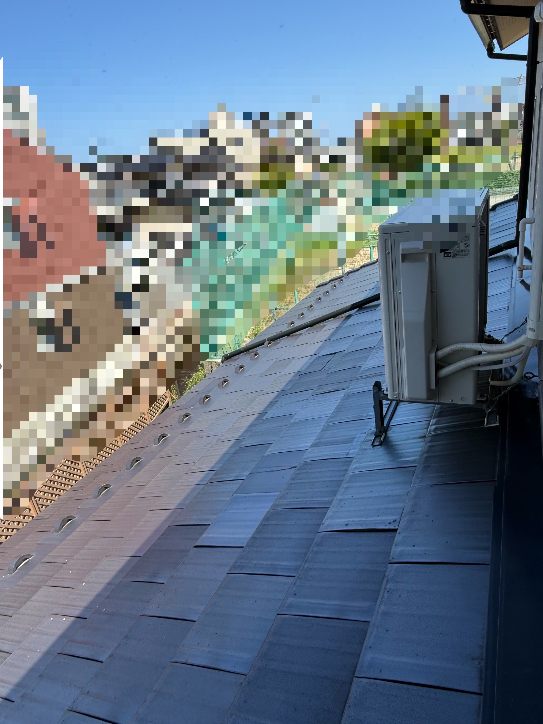 【金沢市】「黒くて平べったい瓦が1枚割れている…」平板瓦を1枚だけ交換しました！