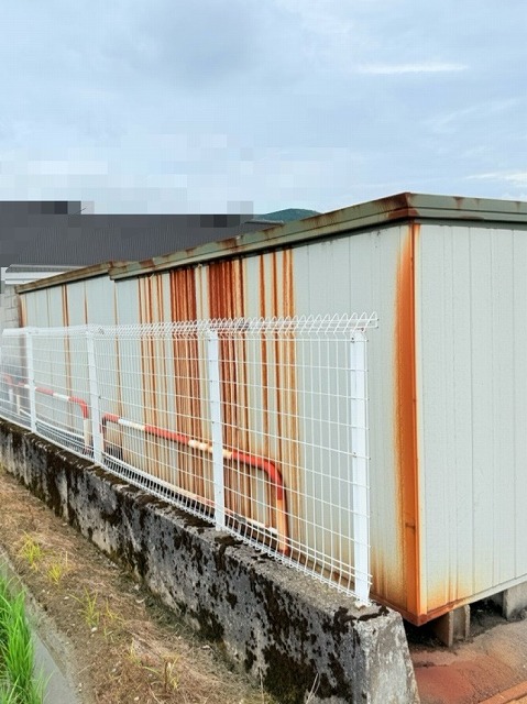 物置屋根　錆　カバー工事　施工前