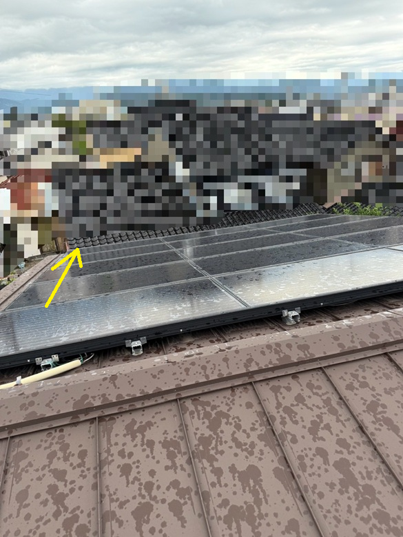 雪が滑り落ちやすい屋根