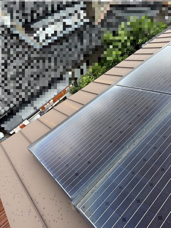 雪止め設置前の屋根