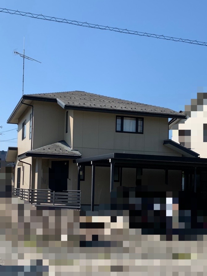 スレート屋根のリフォーム工事を行います