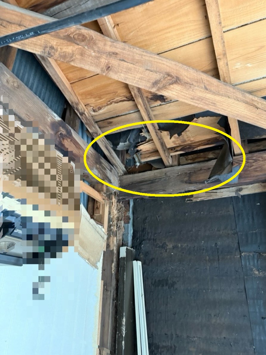 【金沢市】雨漏りのご相談　サビた波トタンの屋根・谷樋・パラペットの交換をご提案！【現場調査】