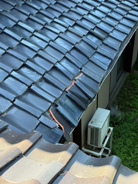 屋根が崩れている箇所