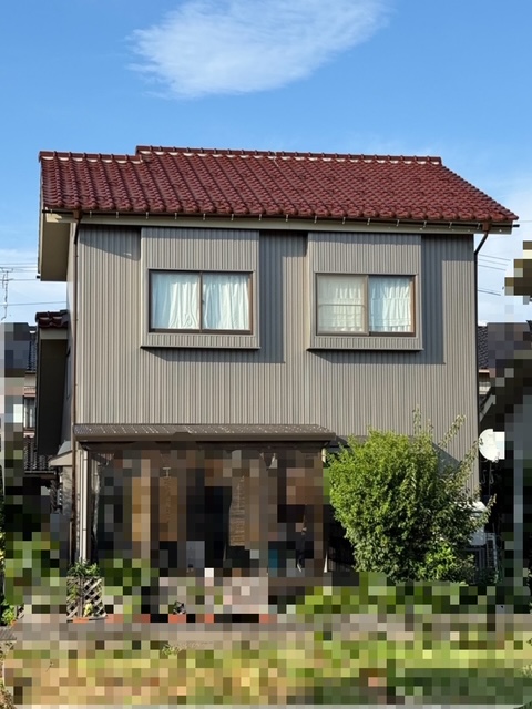 雨樋・雨どいの金具も全て新しいものへ交換しました✨