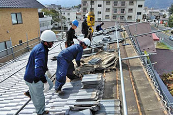 セメント瓦から葺き替え